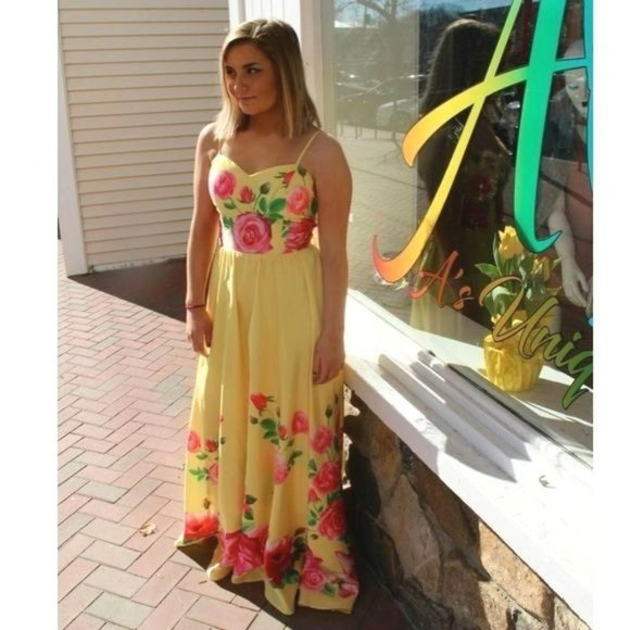 Luxmi Floral Printed Belle Maxi Prom Dress Yellow Size Medium NWT - Picture 3 of 3